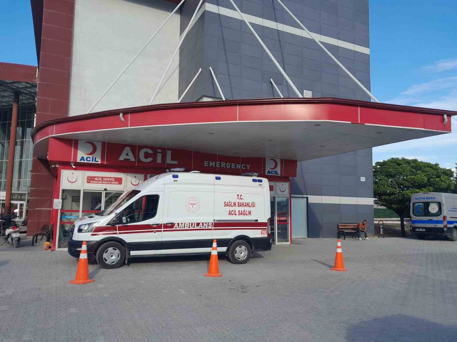 karapinar-da-otomobil-ile-elektrikli-motosiklet-carpisti-1-yarali