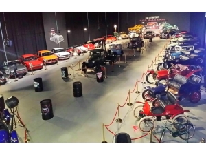 Araba Tutkunları Kıbrıs Araba Müzesi’ne Akın Ediyor