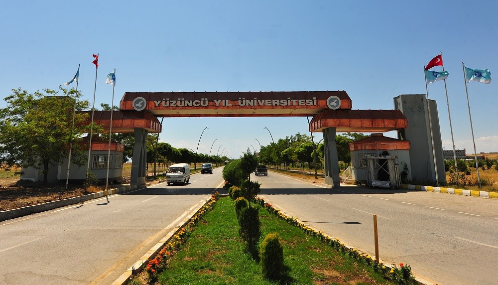 van-yyu-tercih-doneminde-universitemizi-yipratmaya-calisiyorlar