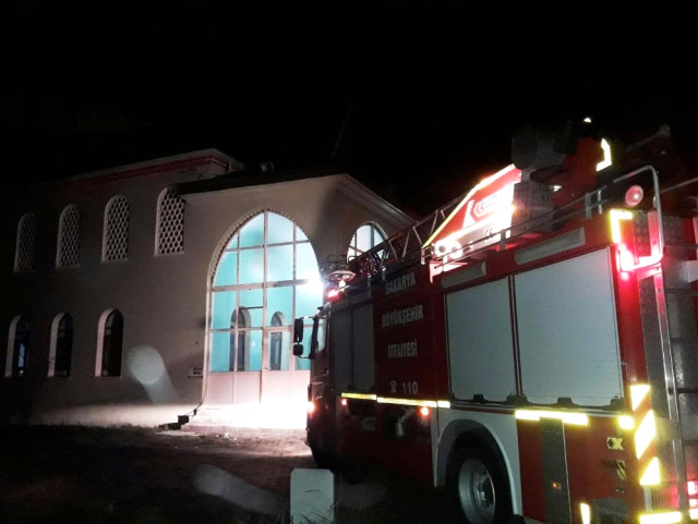 Yükseklik Korkusu Olan İmam, Kubbede Mahsur Kaldı