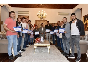 Kemalpaşa Belediyesinden Spor Kulüplerine Destek