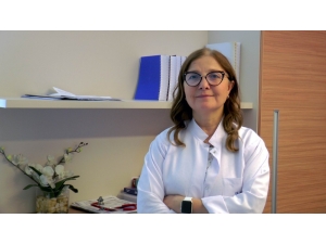 Prof. Dr. Gündüz: “Bebeklerde Diş Eti Ağrısı İçin Jel Yerine Karanfil Kullanılabilir”