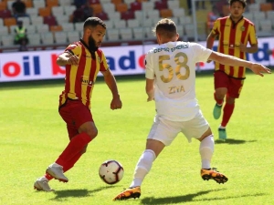 Spor Toto Süper Lig: Evkur Yeni Malatyaspor: 1 - Dg Sivasspor: 3 (İlk Yarı)