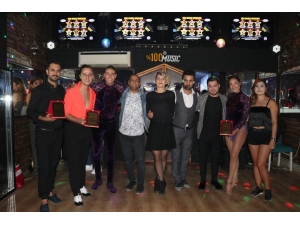 Olimpiyat Şampiyonları Cem Demir Ve Melisa’dan Şov