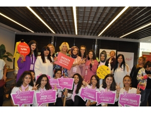 Genç İnovatif Sağlıkçılar Kulübü Pembe Festival’de