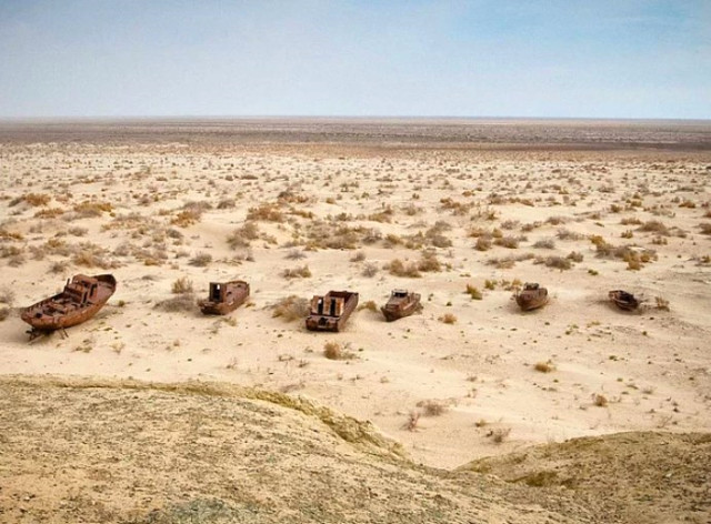 Kot Pantolon Üretimi Için Kullanılan Su İhtiyacı Aral Gölü'nü Çöle Çevirdi!