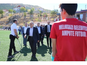 Melikgazi’den 13 Amatör Spor Kulübüne Nakdi Yardım