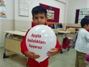 Tekirdağ’ Da Çocuklar Aşılanıyor