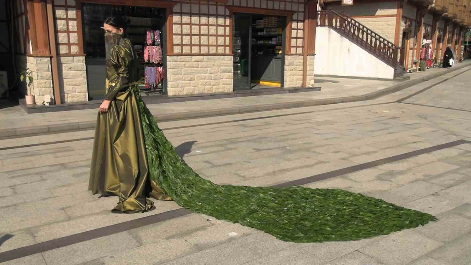 iranli-ogrenci-5-bin-cay-yapragi-kullanarak-elbise-tasarladi