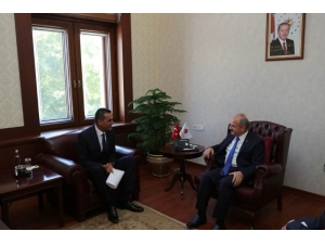 Vali Çakacak, Türk İş İl Temsilcisi Demir’i Kabul Etti