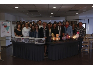 İeü Meslek Yüksekokulu’ndan "Merhaba"