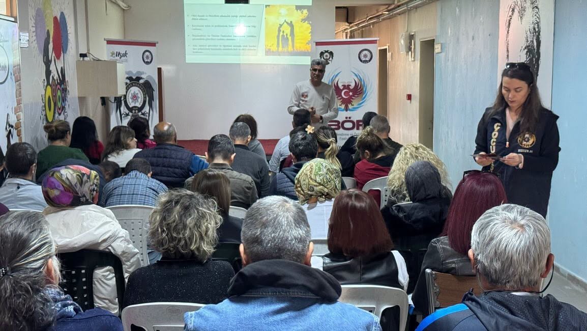 usak-ta-okul-cevrelerinde-20-bin-937-kisi-sorgulandi