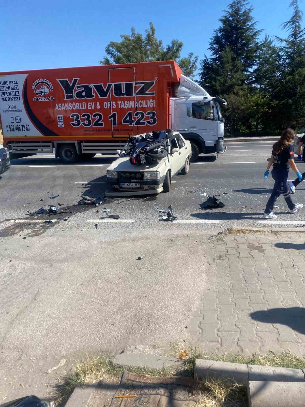 eskisehir-de-otomobil-ile-motosiklet-carpisti-3-yarali