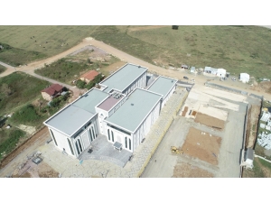 Kartepe Kent Meydanı’nda Çalışmalar Devam Ediyor