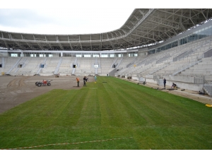 Yeni Ordu Stadı’nın Çimleri Seriliyor
