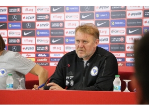 Robert Prosinecki, "Türk Halkı Bizi İyi Karşıladı"