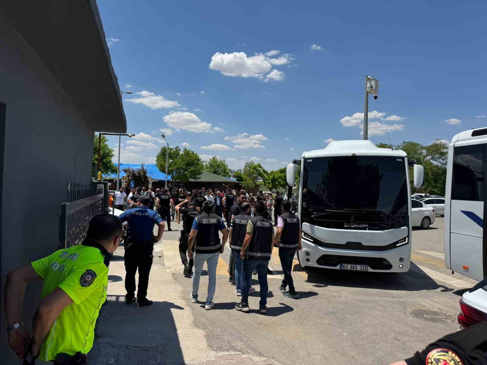 sanliurfa-merkezli-4-ilde-organize-suc-orgutune-operasyon-21-gozalti