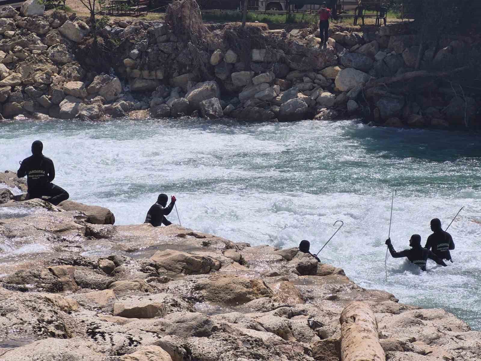 alara-cayi-nda-kayip-genc-icin-aramalar-11-inci-gununde-devam-ediyor