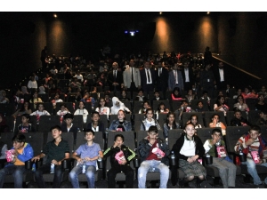 Van’da 25 Bin Öğrenci Sinema İle Buluşuyor