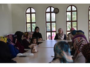 “Sultanımız Efendimizi Anlamak” Programı Mahalle Konaklarında Devam Ediyor