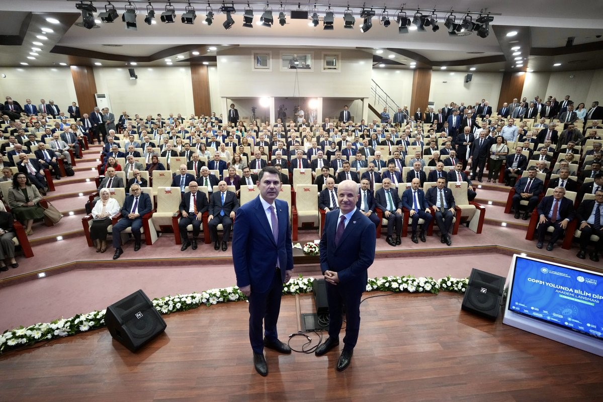 ataturk-universitesi-cop31-yolunda-bilim-diplomasisi-lansmaninda-yer-aldi