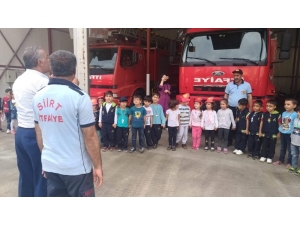 Minik Öğrencilere İtfaiye Eğitimi Verildi