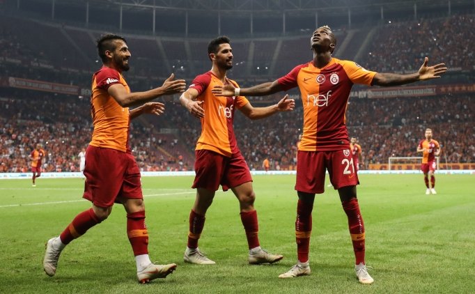 Süper Lig'in Ilk 8 Haftasında Galatasaray Fark Attı