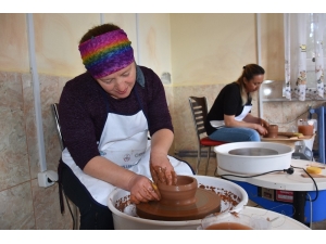 Hayallerini Seramiğe Nakşediyorlar