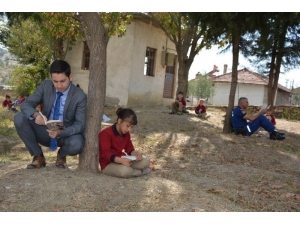 Kaymakam İrdelp Öğrencilerle Kitap Okudu