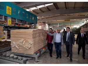 Vali Büyükakın Fabrika Ziyaretlerini Sürdürüyor