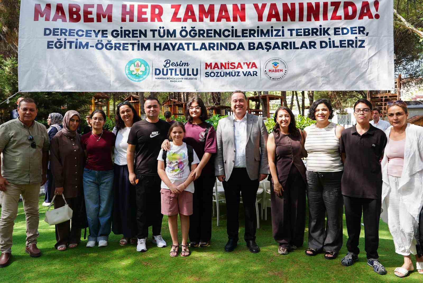 mabem-ogrencilerinin-lgs-basarisi-kutlandi