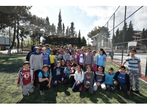 Okul Bahçeleri Spor Alanına Dönüştü