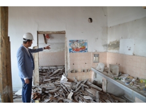 Ürkmezer Devam Eden Restorasyon Çalışmalarını İnceledi