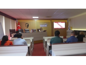 Kuşadası Ticaret Odası’nda Dış Ticaret Bilgilendirme Semineri Yapıldı