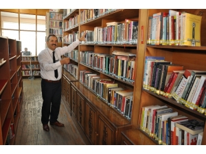 Yılda 15 Bin Öğrenci Faydalanıyor