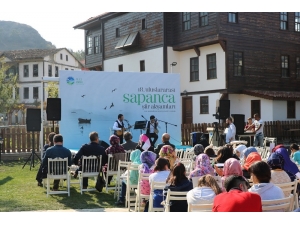 Taraklı’da Şiir Sunumu Gerçekleşti