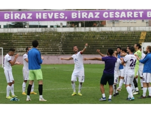 Yeni Orduspor Liderliği Erik Dalı İle Kutladı