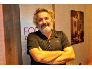 Ünlü Oyuncu Müfit Can Saçıntı Diyarbakırlılarla Buluştu