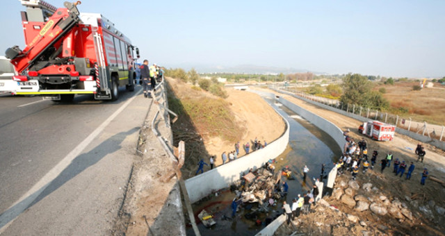 İzmir'de 22 Kişinin Öldüğü Kazayla İlgili Soruşturma Başlatıldı