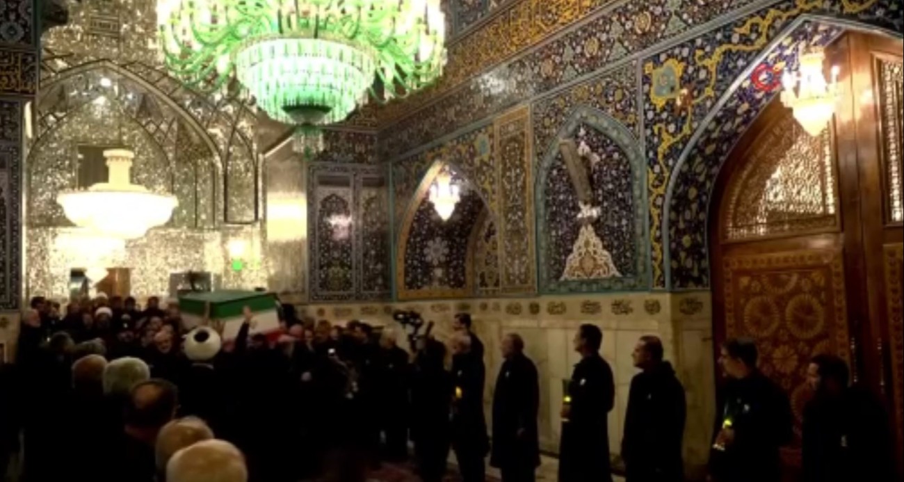 iran-in-eski-dini-lideri-ali-hamaney-meshed-de-topraga-verildi