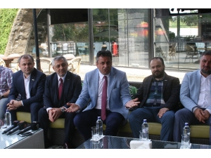 Hekimoğlu: "Ekonomide Ağır Bir Kriz Yok; Sadece Bir Durgunluk Var"