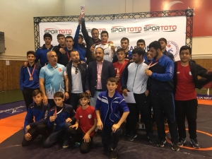 Palandöken Belediyesi Güreş Takımı 2. Lige Yükseldi