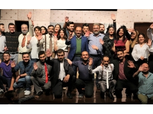 Uşak Belediyesi Şehir Tiyatrosu Adana Yolcusu