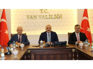 Vanlı Hayırseverden Eğitime Destek