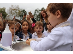 İlkokul Öğrencilerine El Yıkamanın Önemi Uygulamalı Anlatıldı