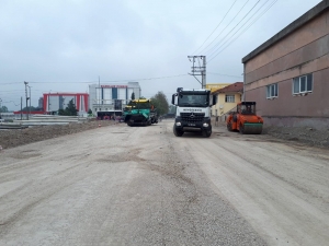 Hendek’te Altyapı Çalışmaları Devam Ediyor