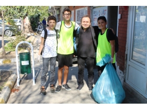 “Pet Şişe Çöp Değildir” Dediler 2 Haftada Binlerce Pet Şişe Topladılar