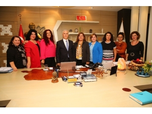 Bozbey: "Kadınlar Üretimde De Aktif Olmalı"