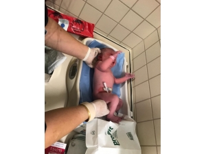 Ambulansta Doğum Yaptı