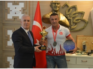 Dünya Şampiyonası Öncesi Bozbey’den Destek İstedi